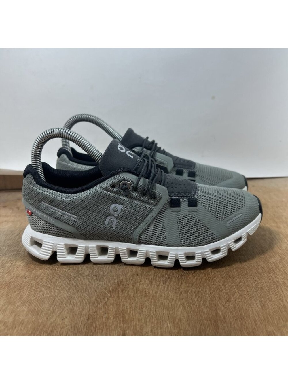On Cloud 5 Shoes Womens Size 6 Athletic Running Sneakers 59.98557